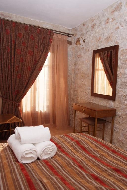 Anigraia Aparthotel