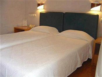 Iniohos Hotel