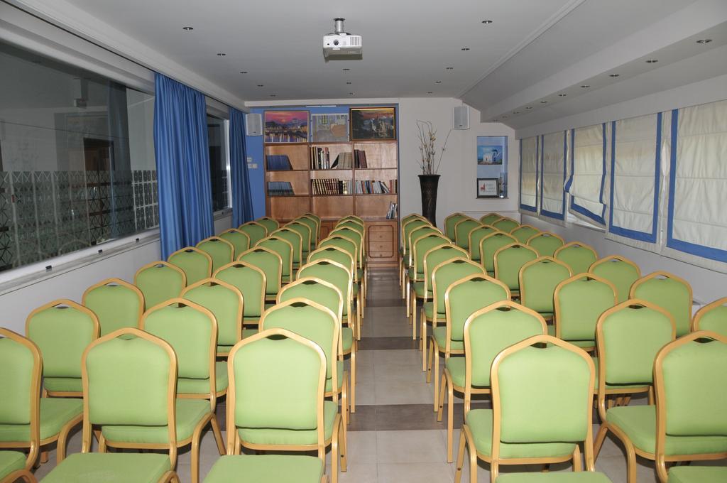 Aparthotel Philoxenia
