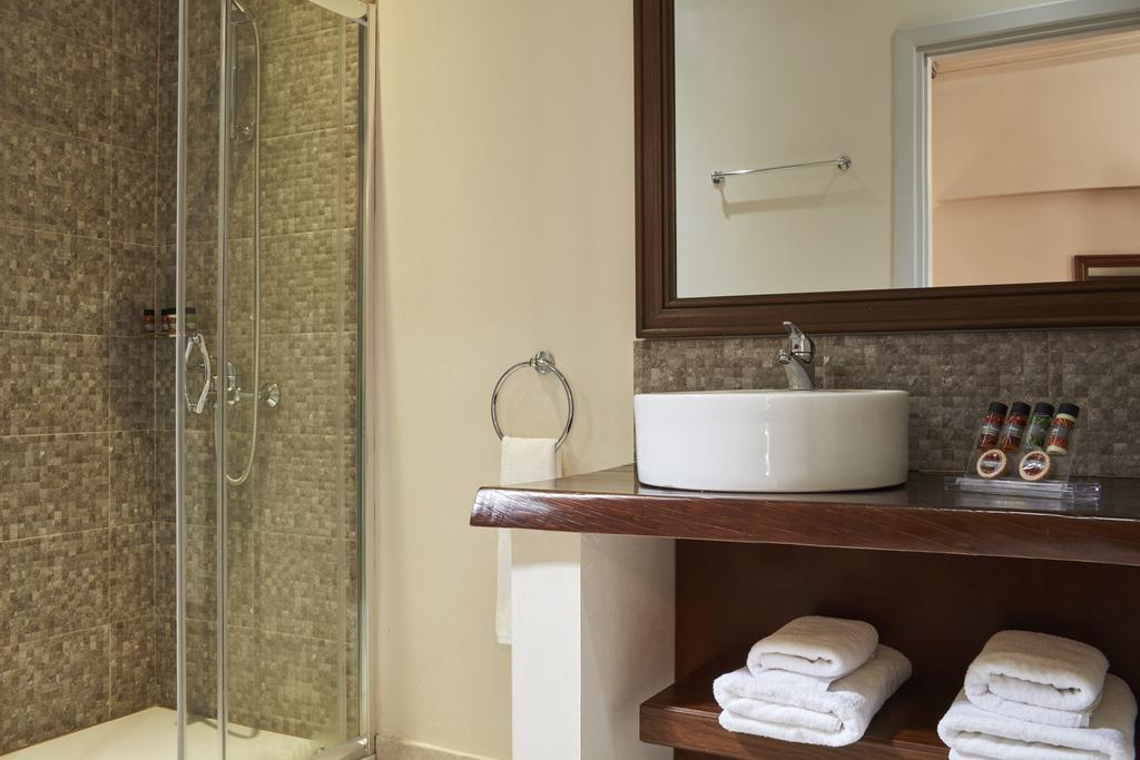 Nefeles Luxury Residences & Lounge Hotel Kardaras