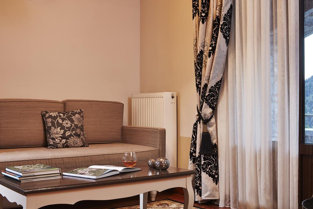 Hotel Nefeles Luxury Residences & Lounge Kardaras
