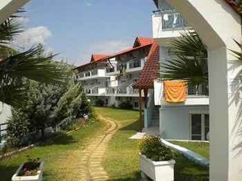 Asterias Aparthotel 2*