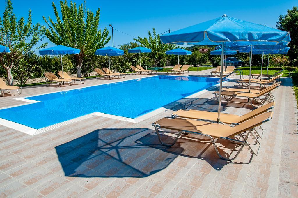 Aparthotel Peristera