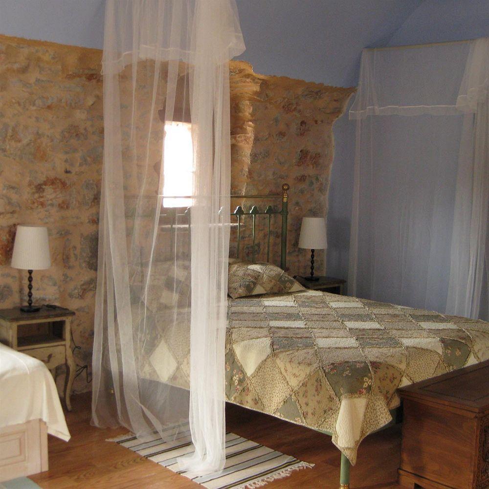 Traditional Ianthe 3* Vessa