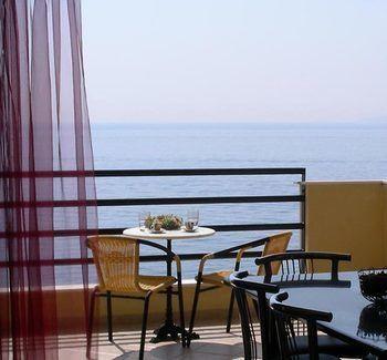Glyfa Villa *
