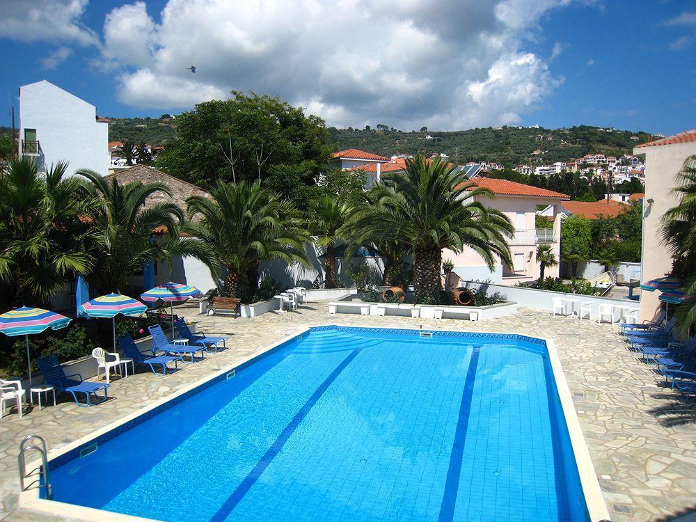 Dolphin Hotel Skopelos Town