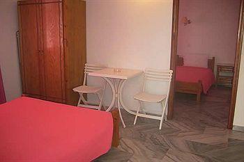 Damias Village Parikia (Paros)
