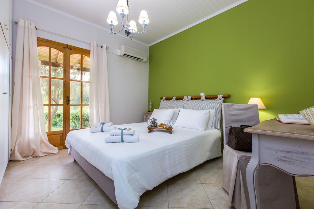 Villa Lefkothea With Large Private Pool *