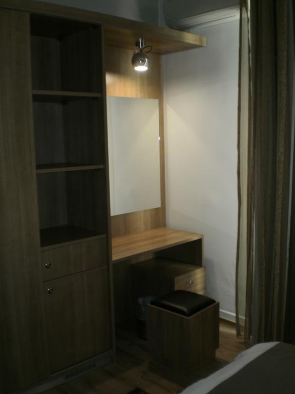 Metropolis Serres