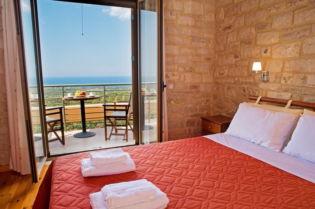 Enastron Villas *