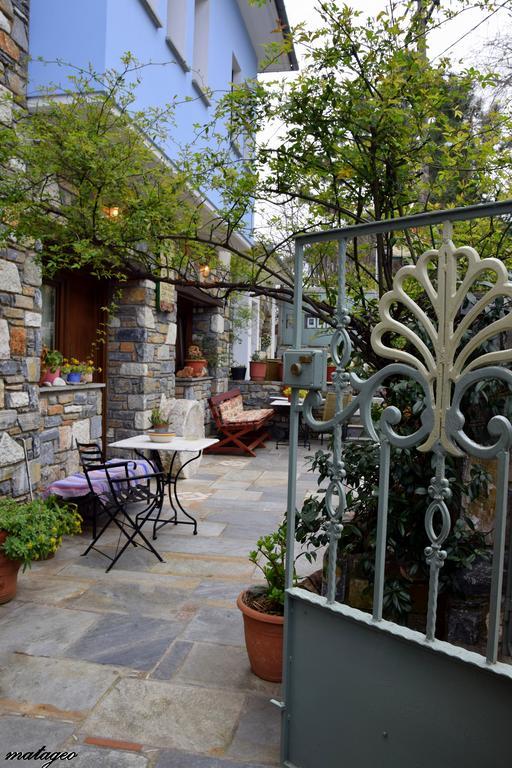 Victoria's Country Apartment