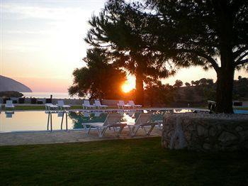 Aliki Beach