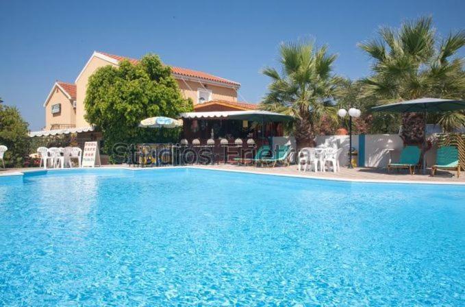 Aparthotel Erietta Svoronata