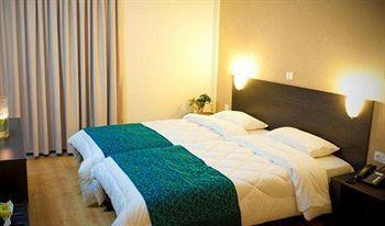 Golden Beach Hotel 3*