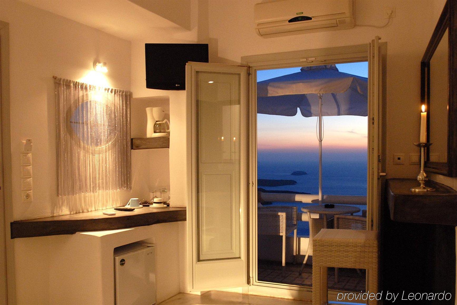 Sunny 4* Imerovigli (Santorini)
