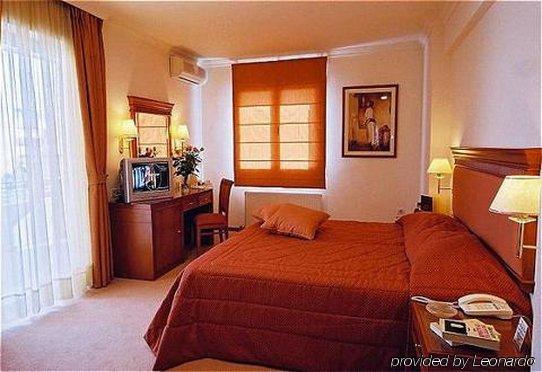 Atrium & Jacuzzi 4* Athens
