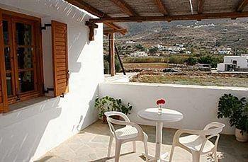 Siroco's And Aparthotel Parikia (Paros)