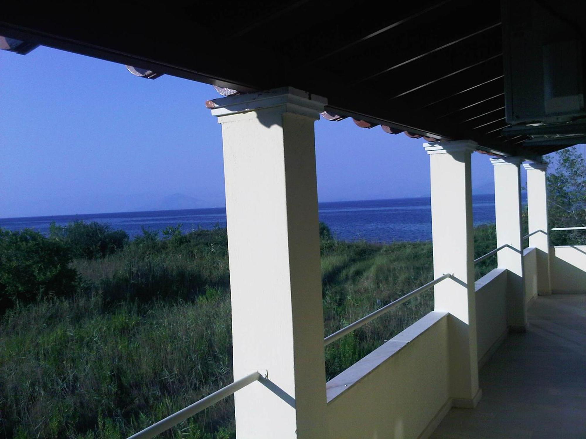 Virginia's Beachfront Apartment
