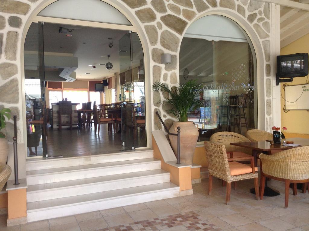 Akti Aphrodite Hotel 2*