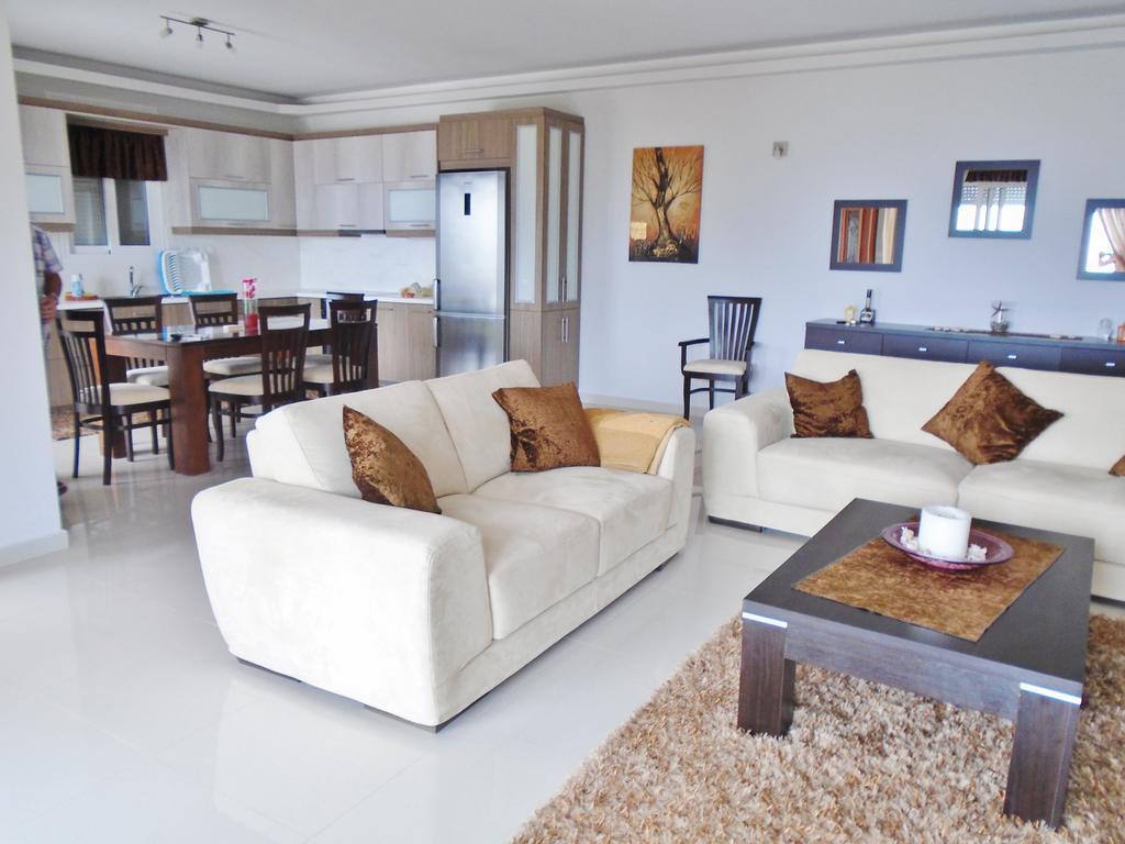 Oikonomou Luxury * Vouliagmeni Lake