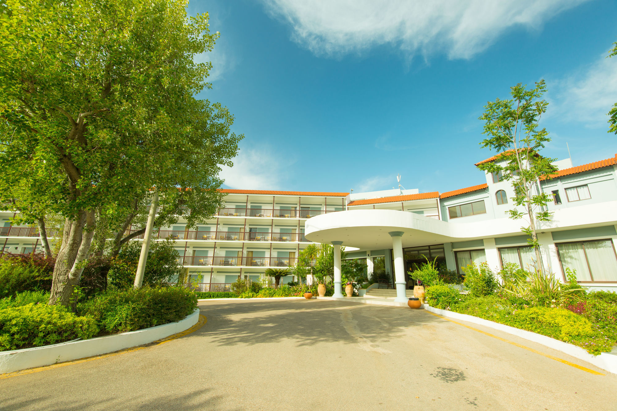 Hotel Golden Coast & 4*