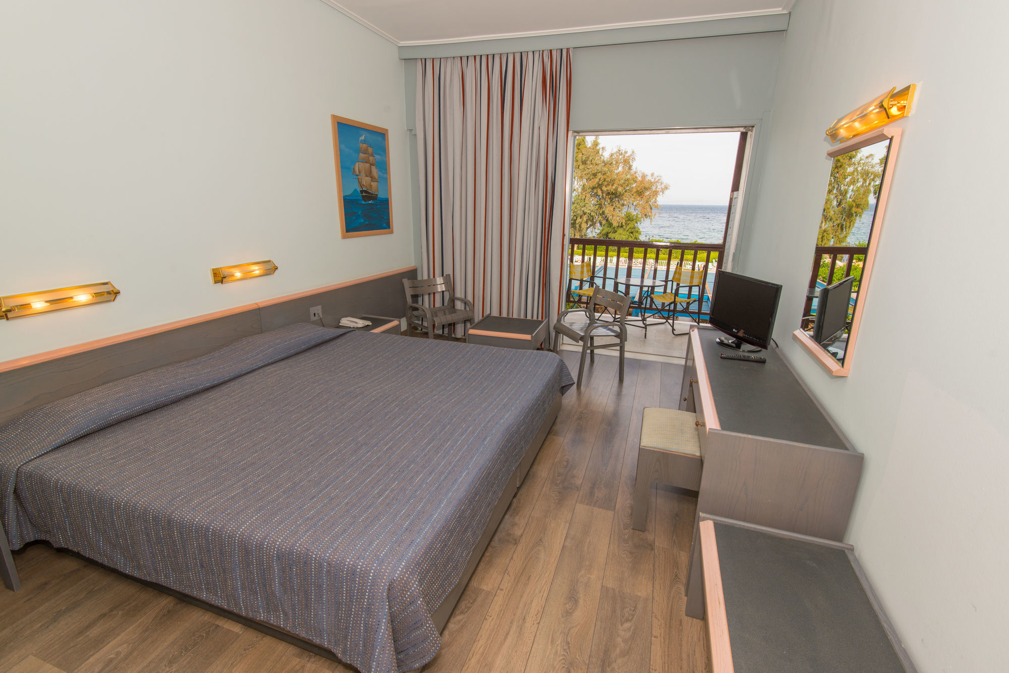 Golden Coast & Hotel Marathon (Attica)