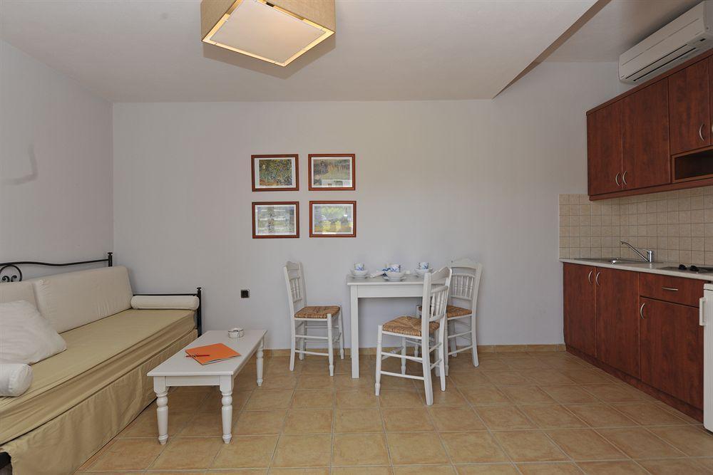 Ammos Naxos Hotel