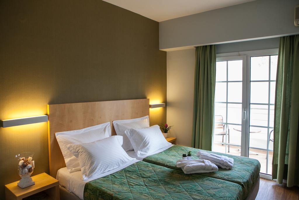 Kronos Hotel