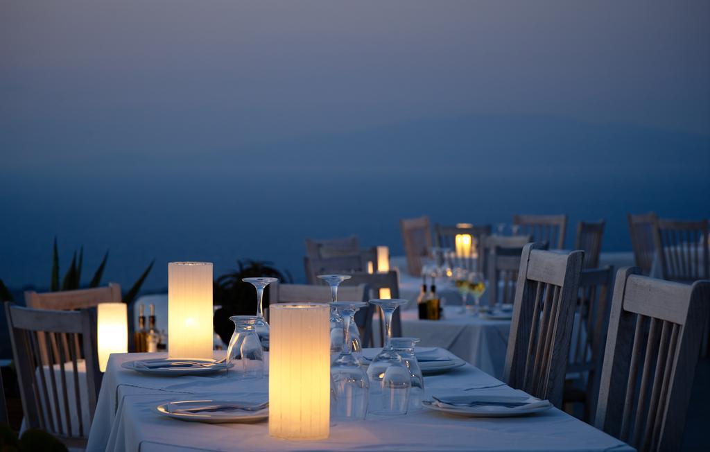 Memories Hotel Foinikia (Santorini)