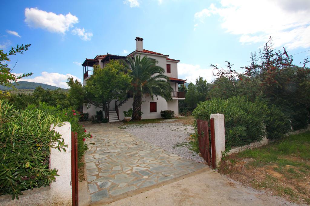 Marlitsis & Studios Apartment