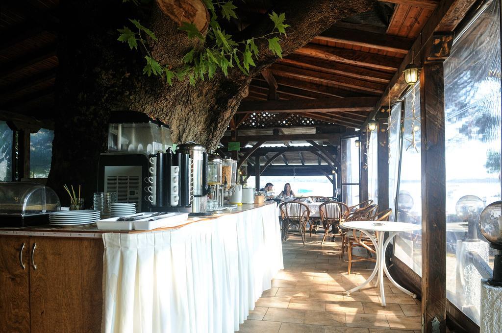 Haus Platanos & By The Sea Apartment