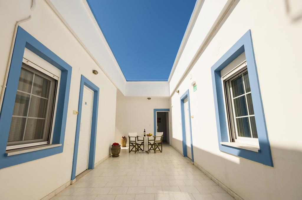 Tripodis Apartment *