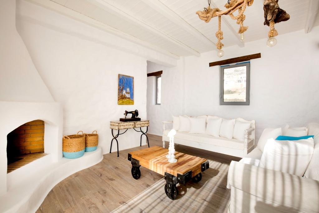 Axiotheaton Villas *