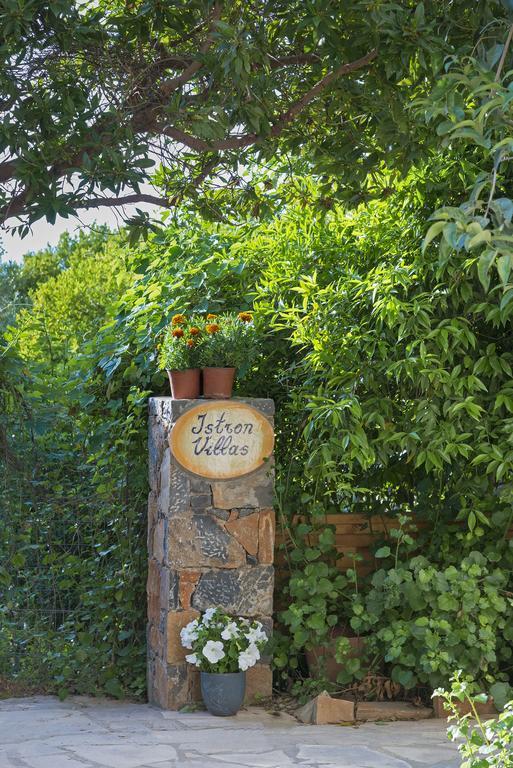 Maisonettes With Private Pool Holiday home Istro