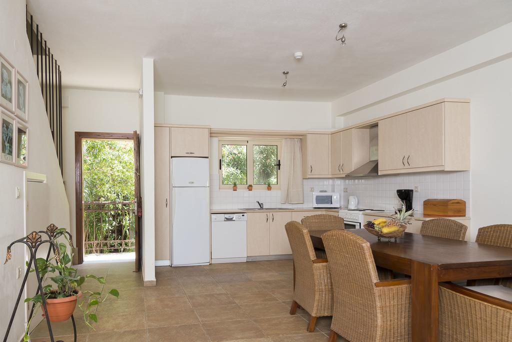 Maisonettes With Private Pool * Istro
