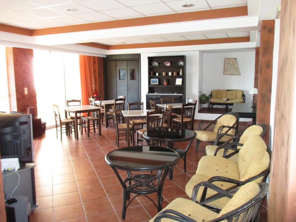Golden Nests Apartment *