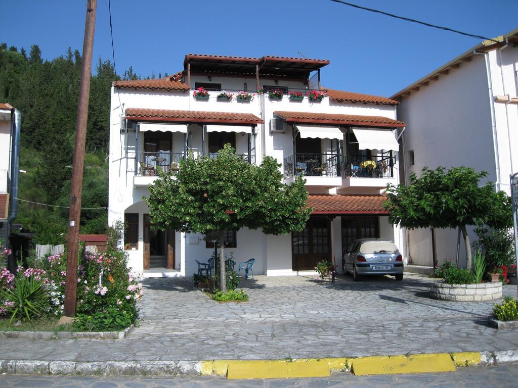 Guest house Athanasiou
