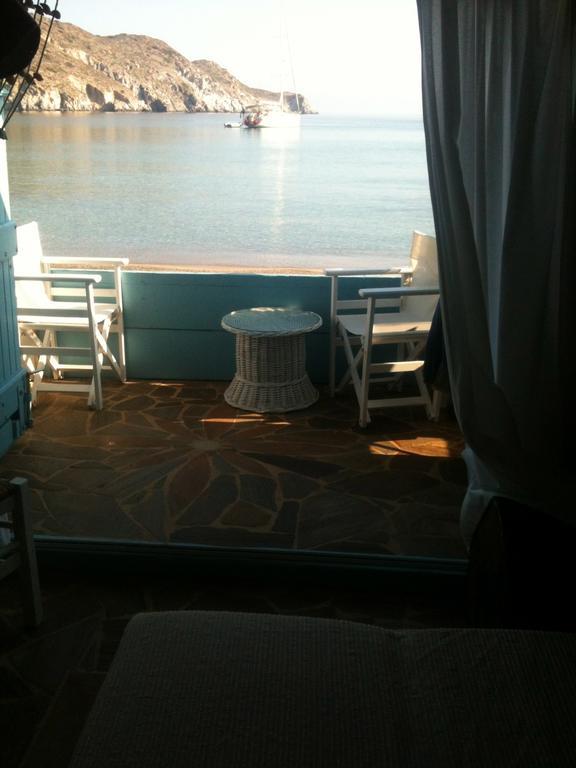 Studio Paradiso Apartment Plaka (Milos)