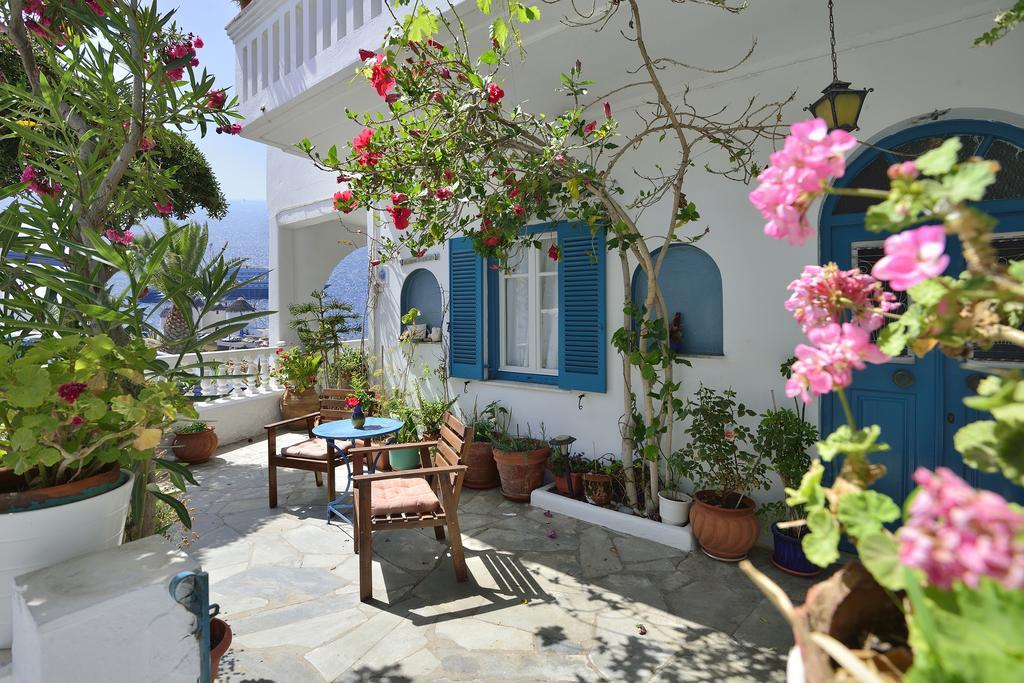 Nazos 1 Hotel 2*