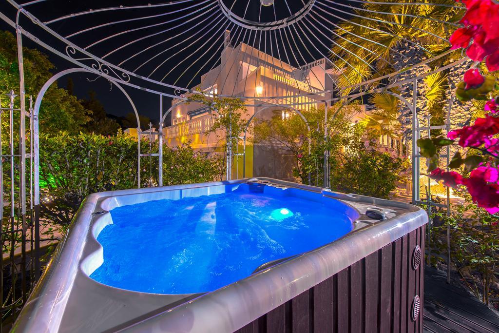 Small Paradise With Pool & Jacuzzi 