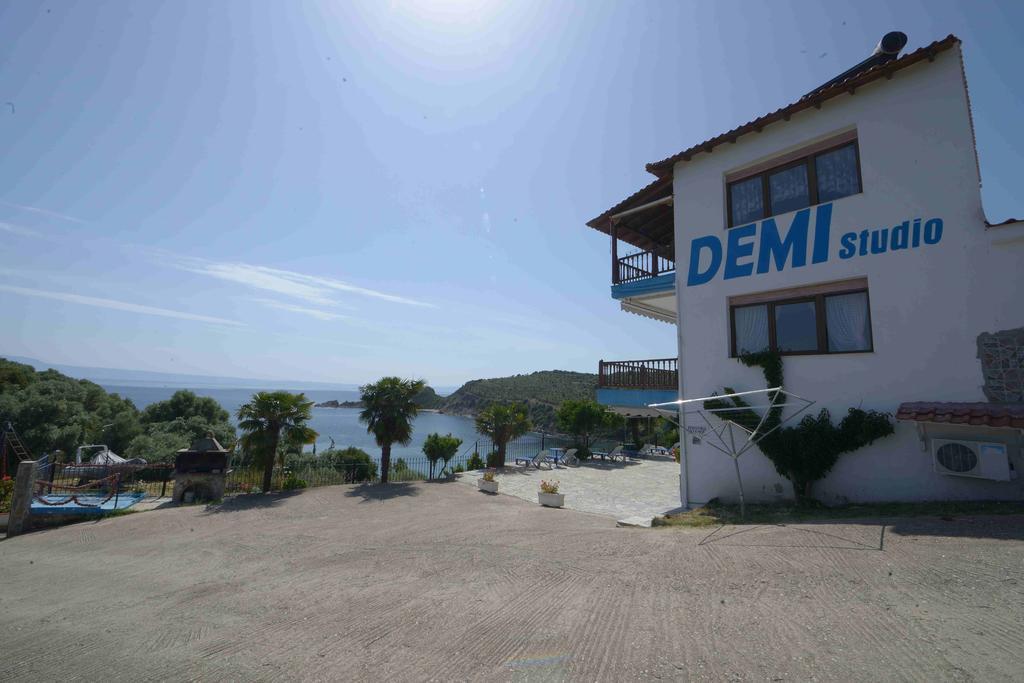 Demi Aparthotel *