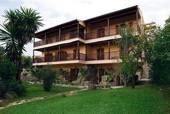Corfu Club Aparthotel 3*