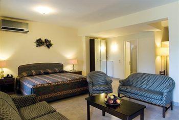 Aparthotel Corfu Club 3*