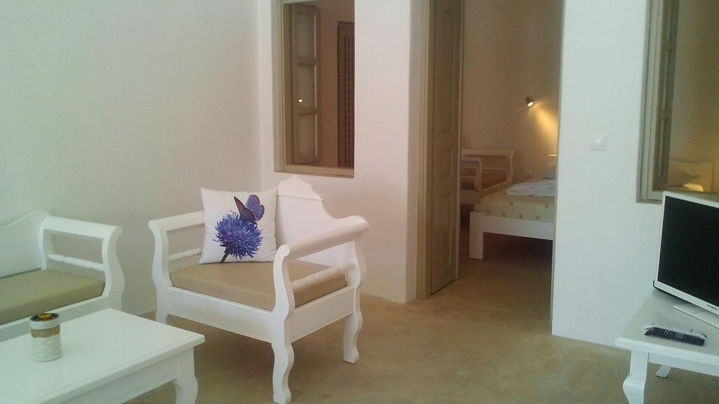 Filotimo Cave Aparthotel Pyrgos Kallistis