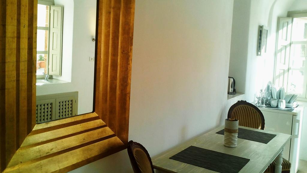 Filotimo Cave Aparthotel