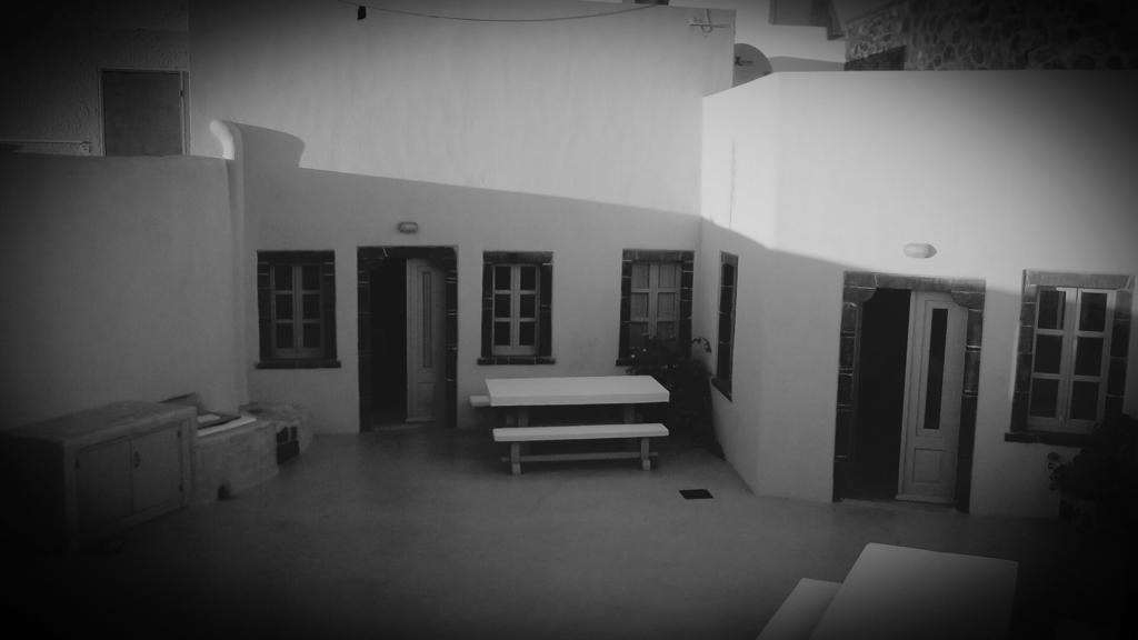 Filotimo Cave Aparthotel 3*