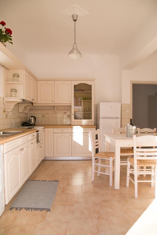 Alto Mare Villa Kamari (Santorini)