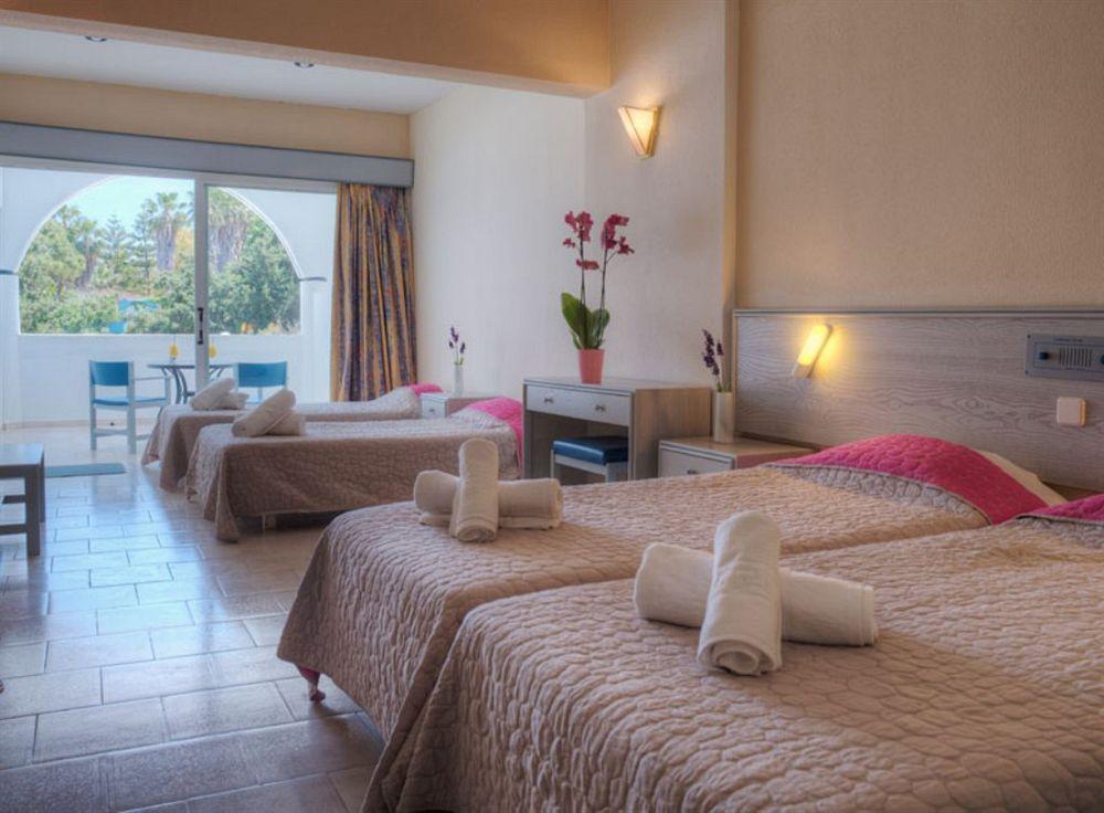 Larisa Boutique Hotel 3*