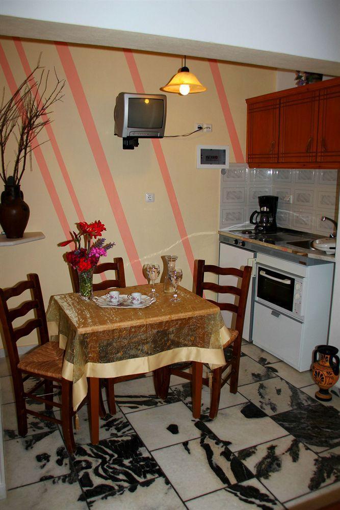 Dimitra Aparthotel 3*