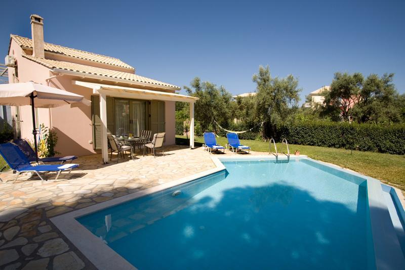 Fotini Holiday home *